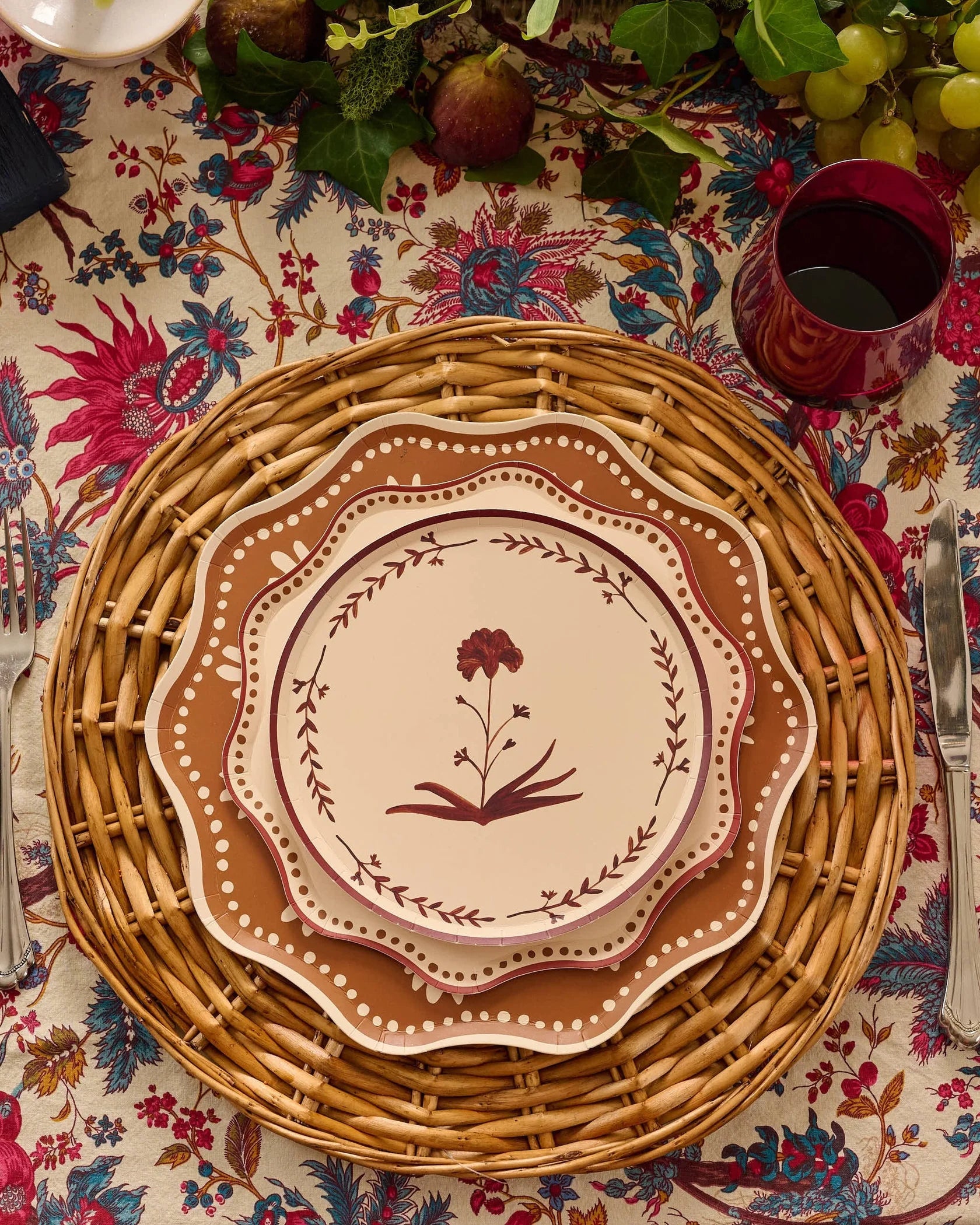 Camille Hors d'Oeuvres Plate Set, Cranberry