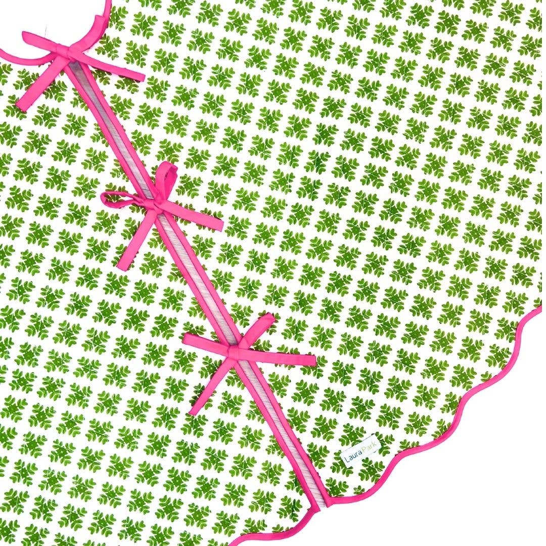 Brushstrokes Quilted Tree Skirt