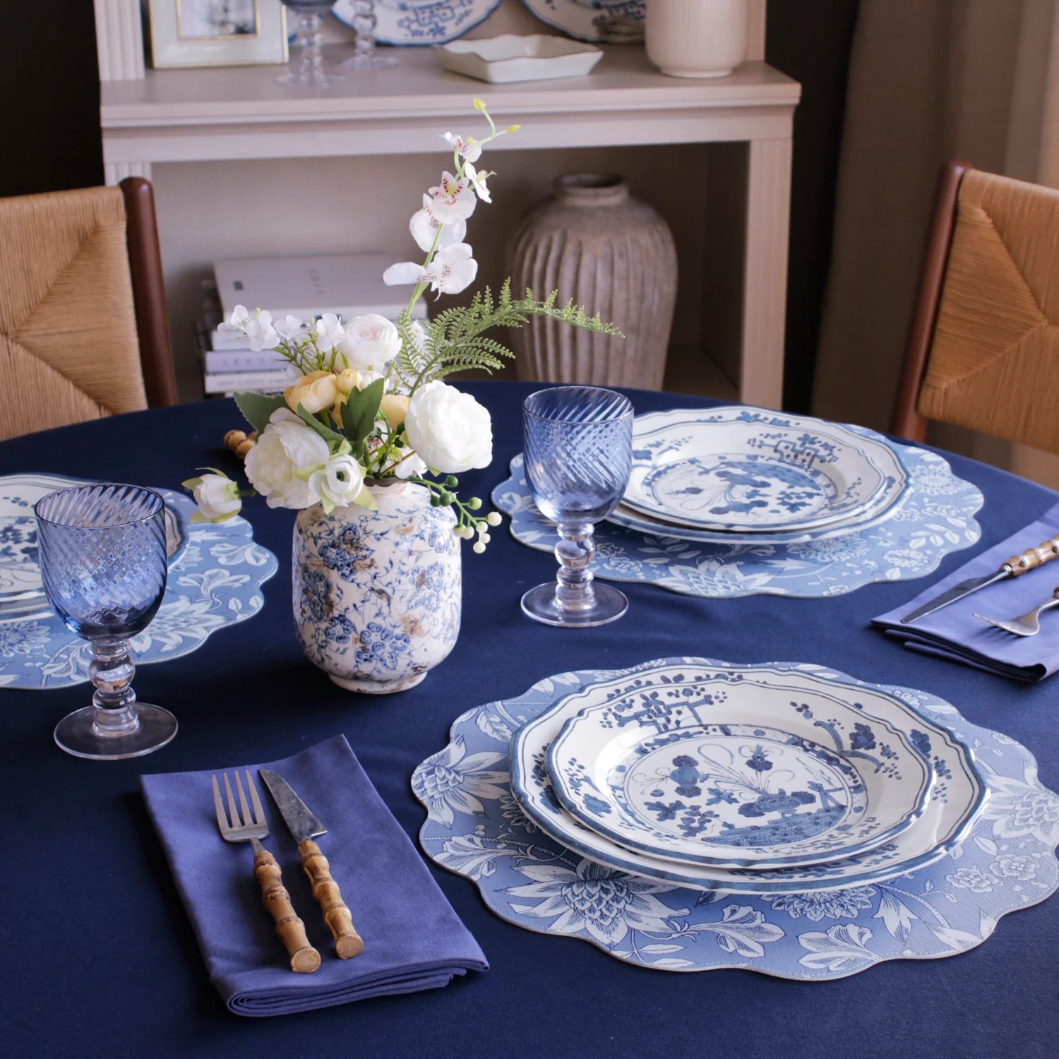 Beatriz Ball Vida Faenza 11" Dinner Plate, White & Blue