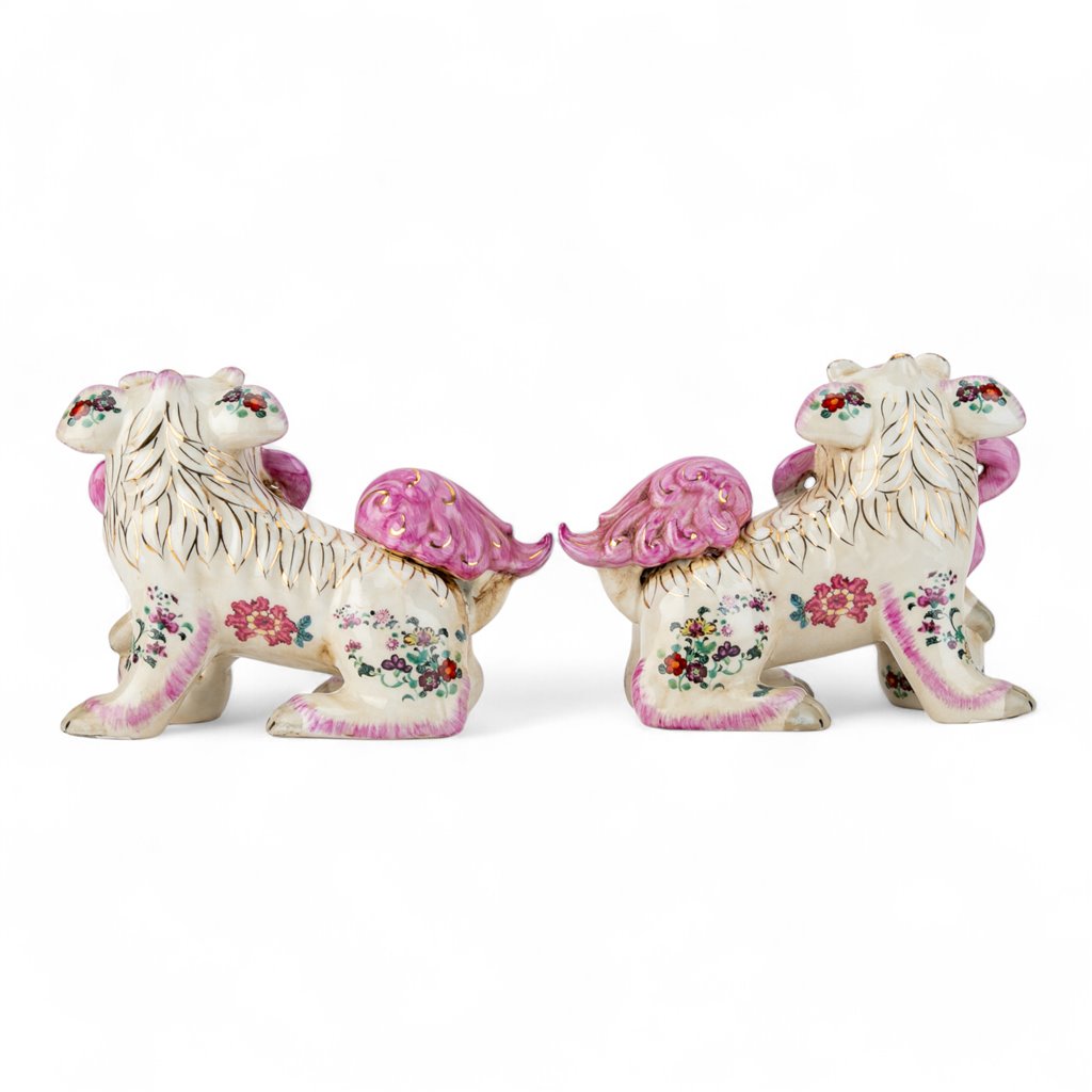 tobacco leaf staffordshire dogs BACK IN STOCK Tobacco Dogs! How fun are these mini pups?! The stunning leaf pattern is continuous across both dogs. The perfect addition to any bookshelf or mantle! This pair of classic foo dogs or guardian lions feature a hand painted tobacco leaf motif Tobacco Leaf Medium Spaniels, Pair