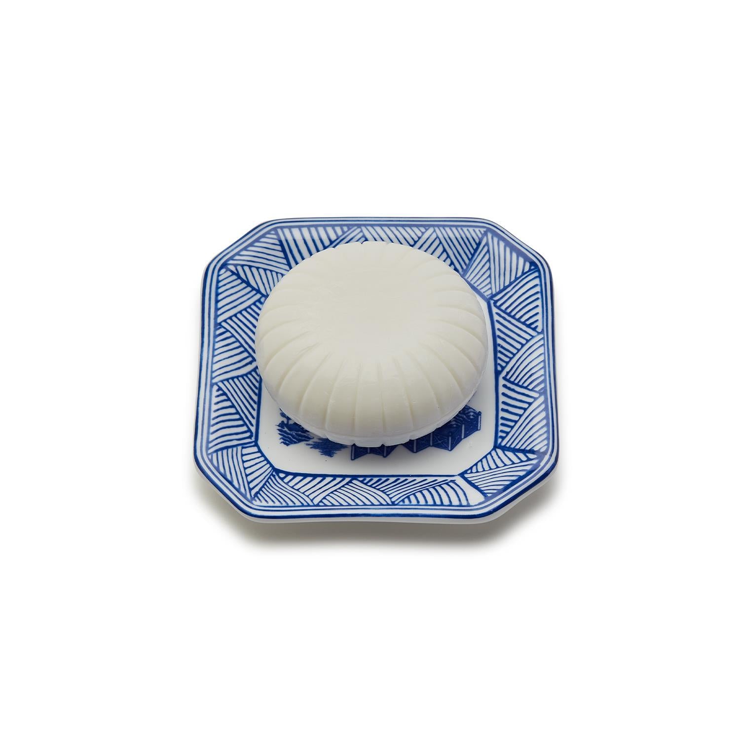 Kelly Soap & Blue Willow Dish Set