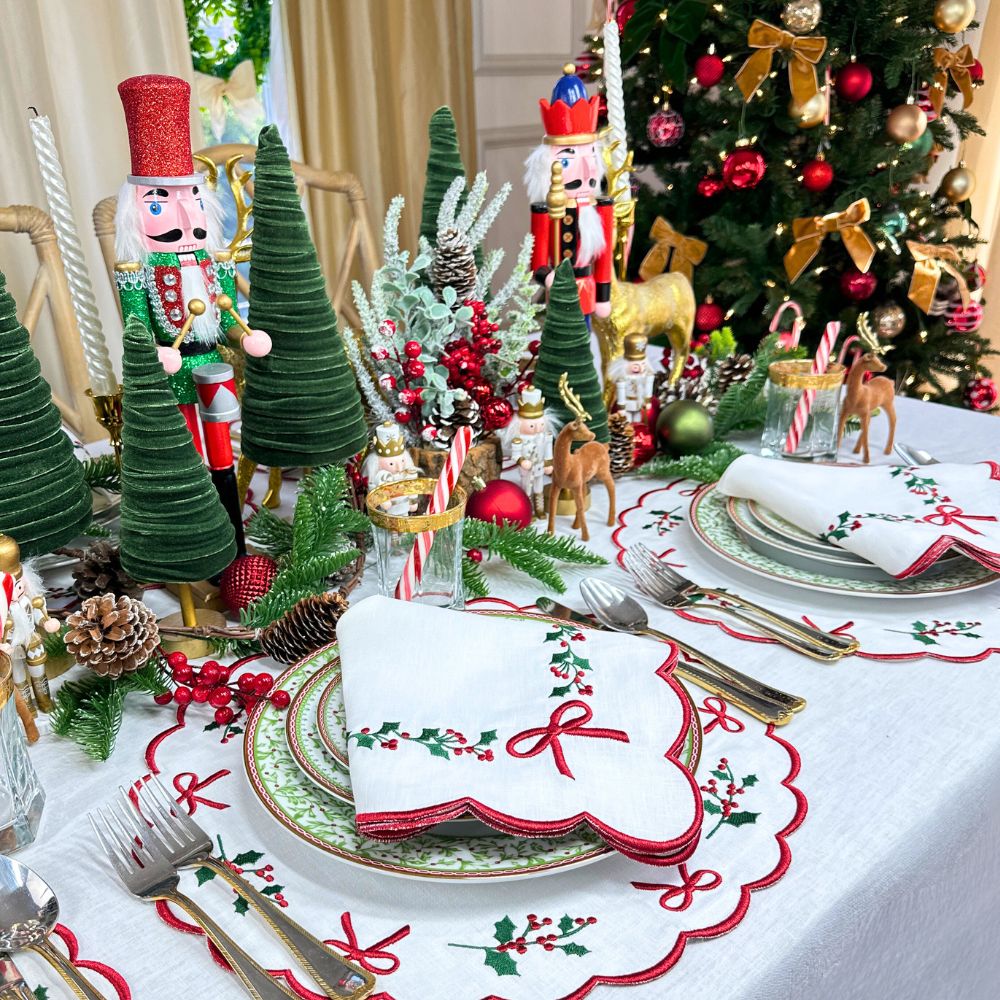 Holly & Bows Placemat, Set of 4