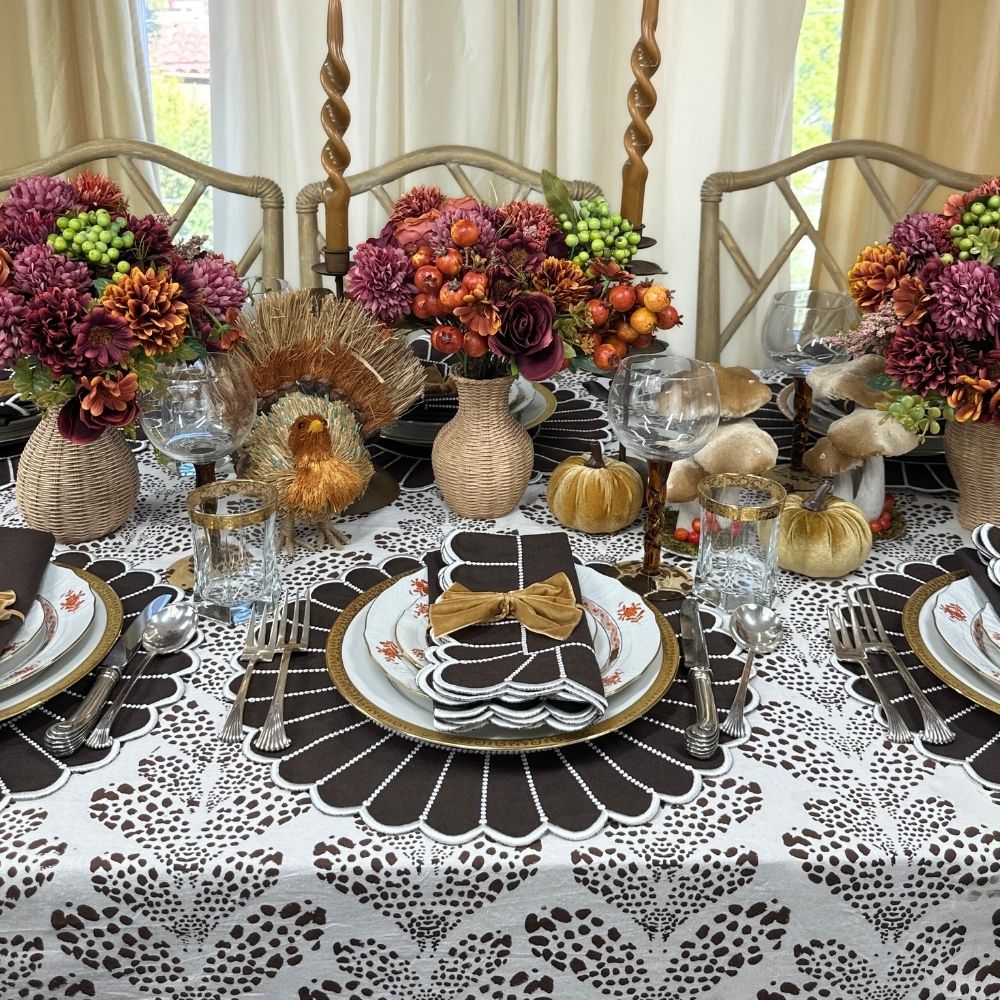 Pippa Napkin, Cocoa & White, Set of 4