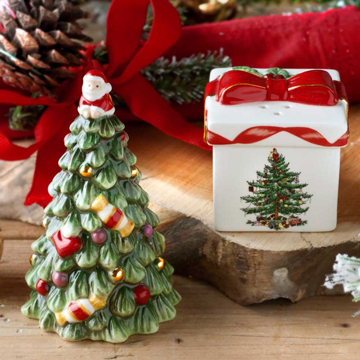 Spode Christmas Tree Gift & Tree Salt & Pepper Set