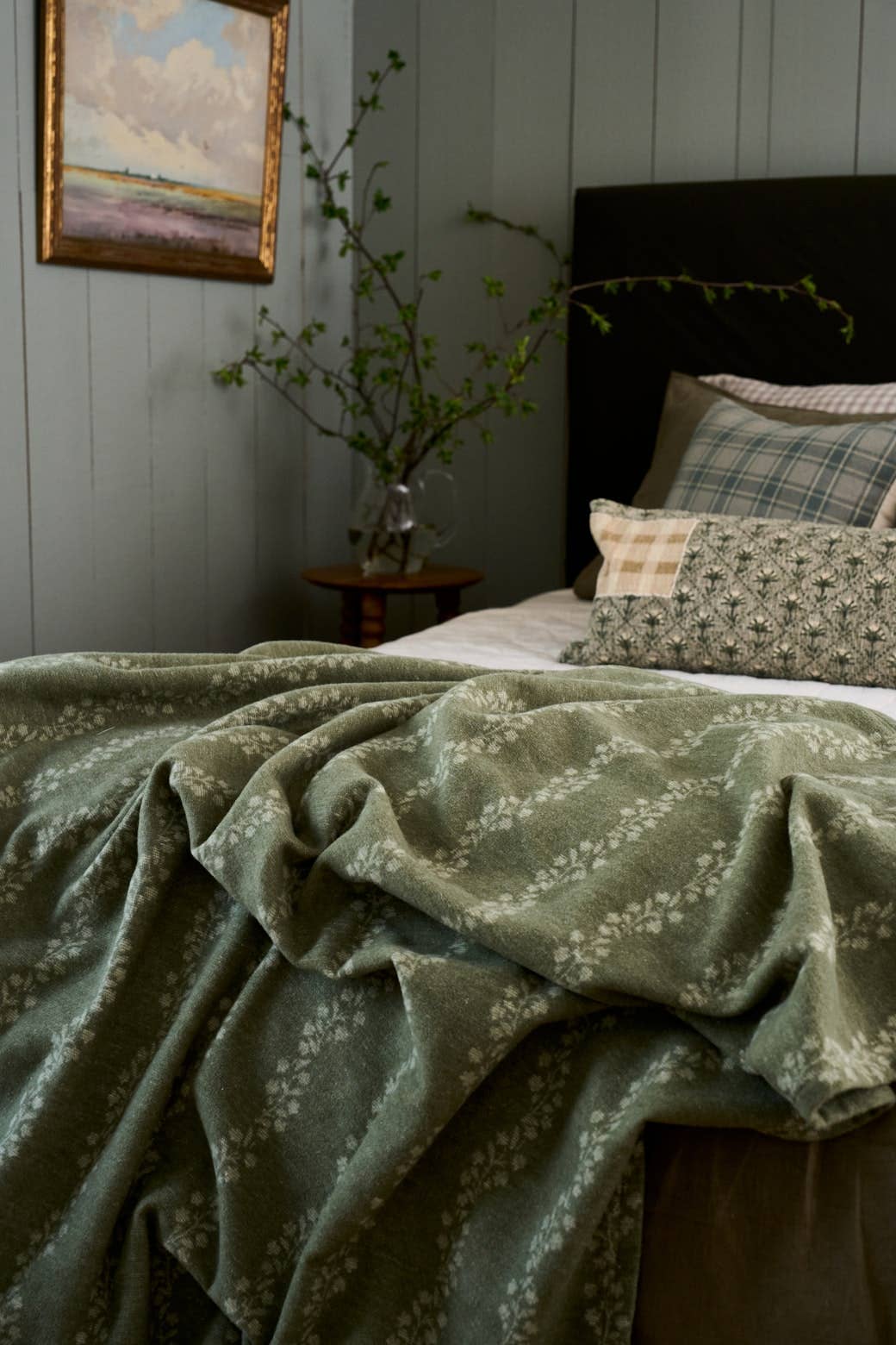 Climbing Ivy Lightweight Blanket