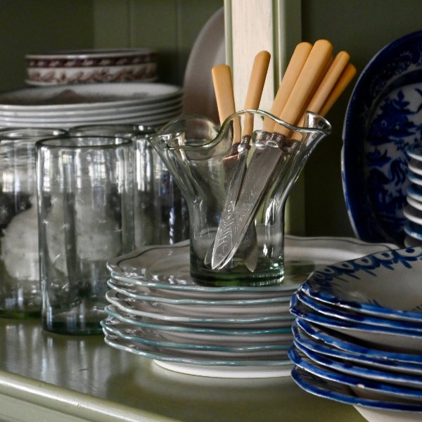 Petite Lettuce Leaf Vase, Clear