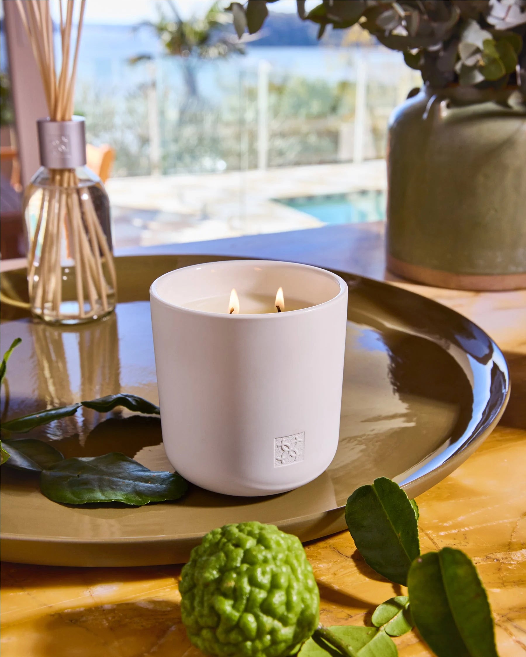 Circa Eucalyptus & Bergamot Scented Candle 10.6 oz.