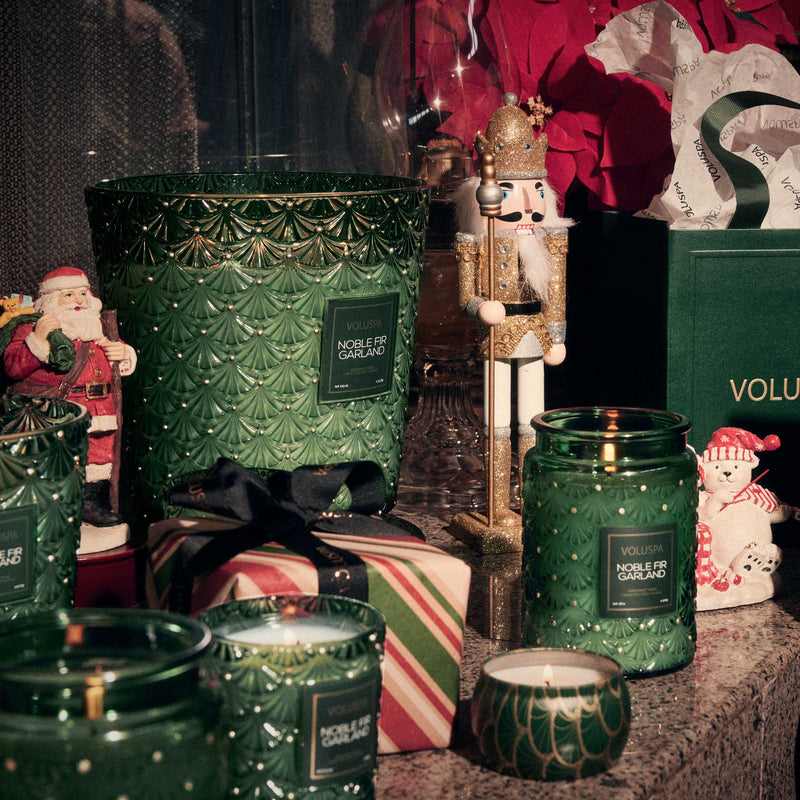 Voluspa Noble Fir Garland 5 Wick Hearth Candle