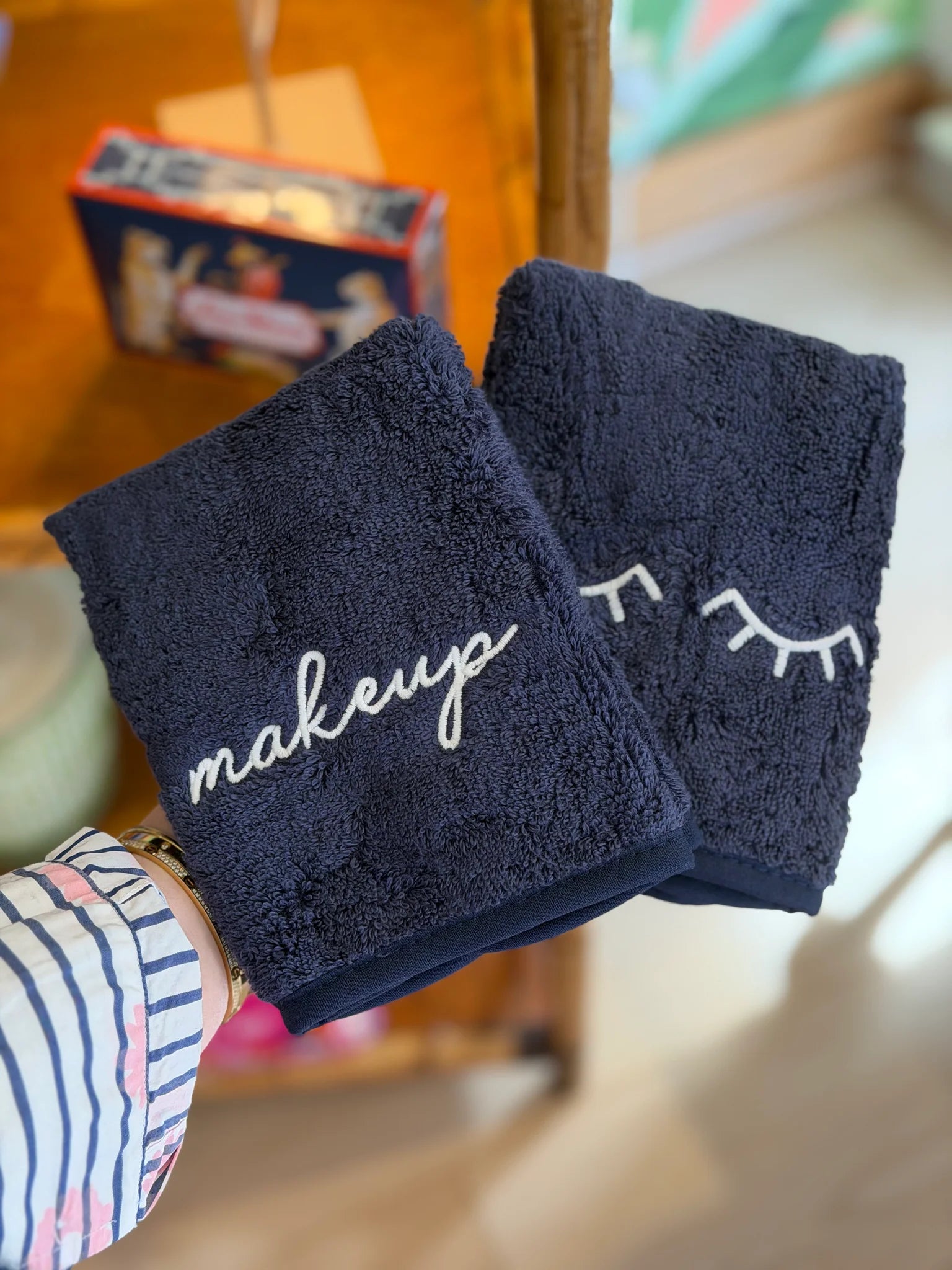Weezie Makeup Towels Pair, Wash & Wink
