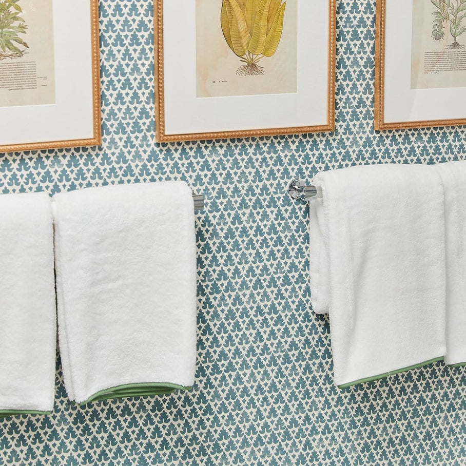 Weezie Signature Bath Towel, Green on White