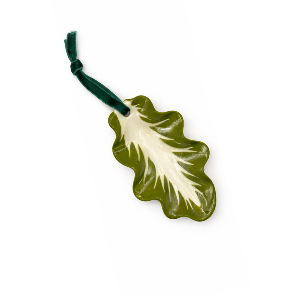 Minnie-Mae Radicchio Leaf Handing Bauble, Green
