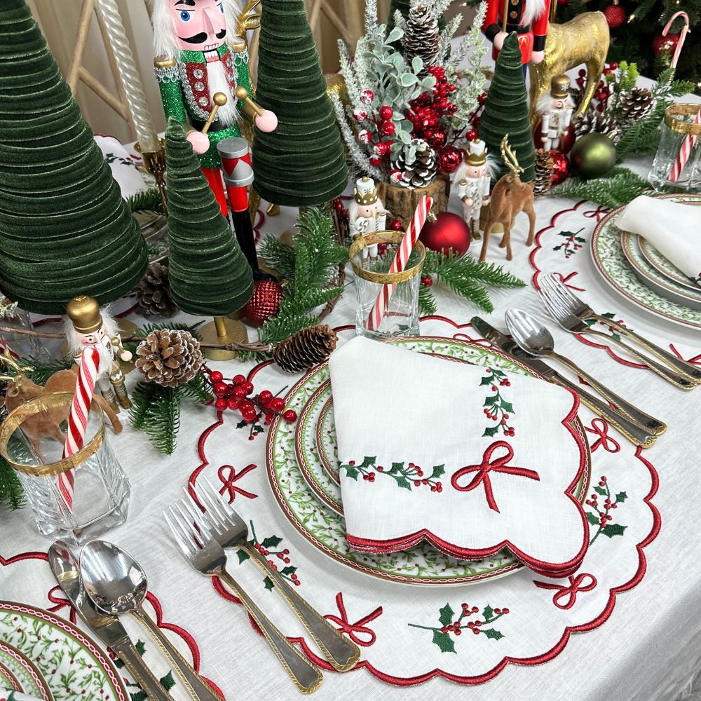 Holly & Bows Placemat, Set of 4