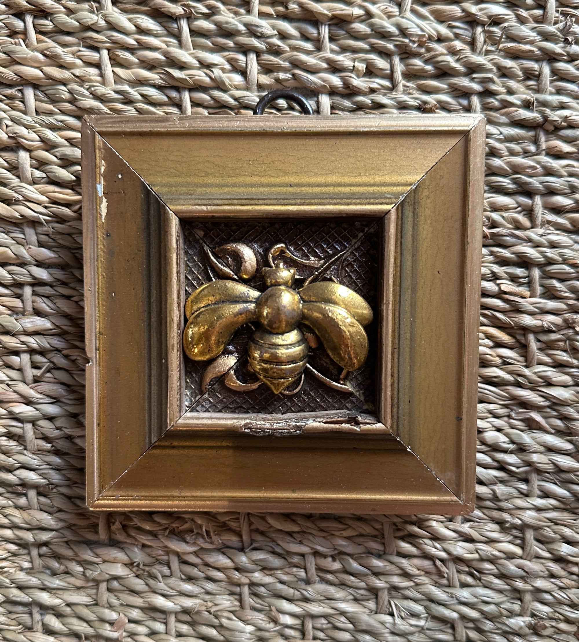 Museum Bee, Gilt Frame with Deco Bee