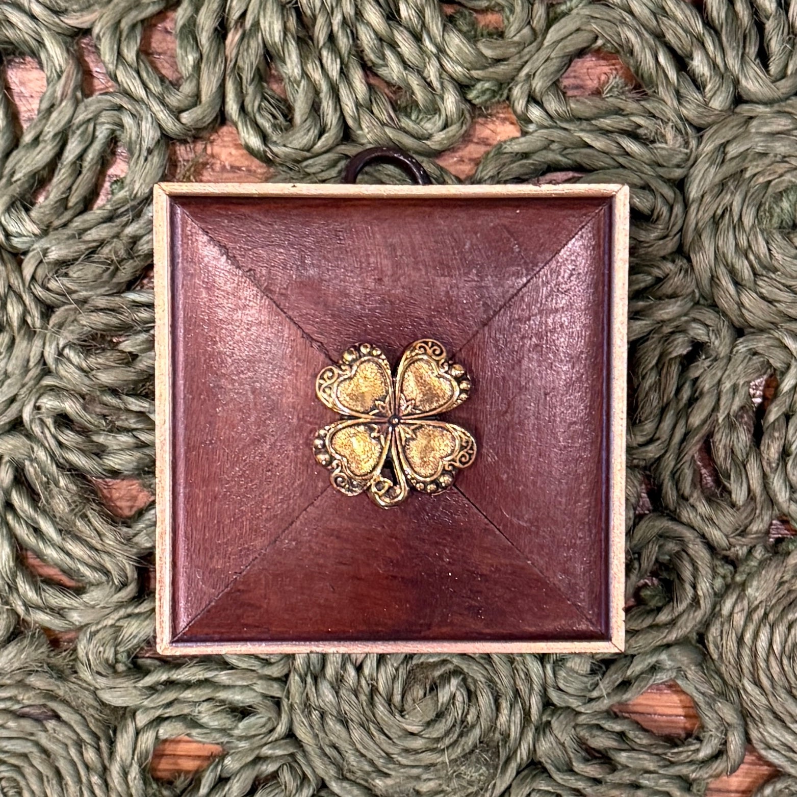 Museum Bee, Wooden Frame with Clover