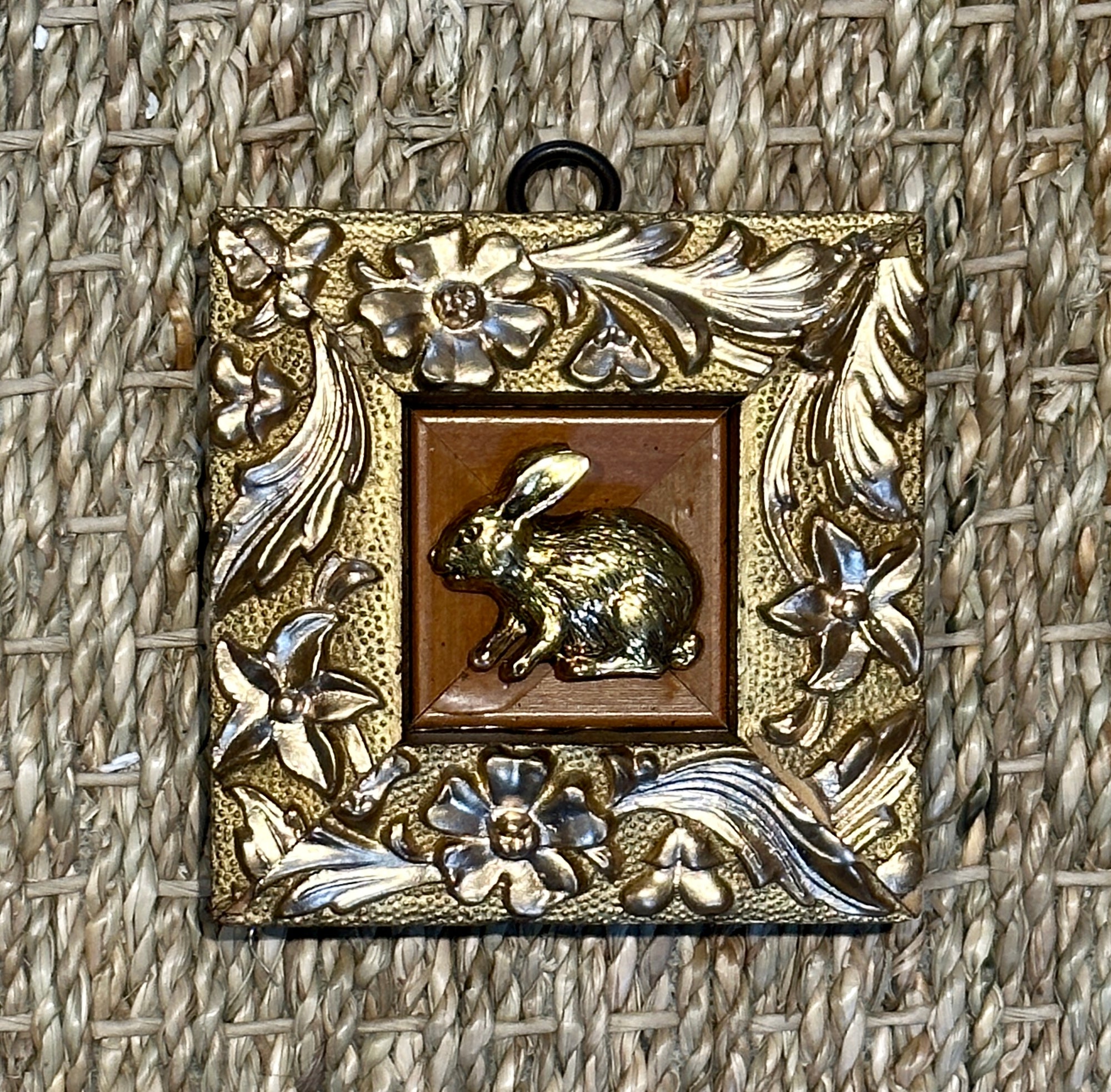 Museum Bee, Gilt Frame with Bunny
