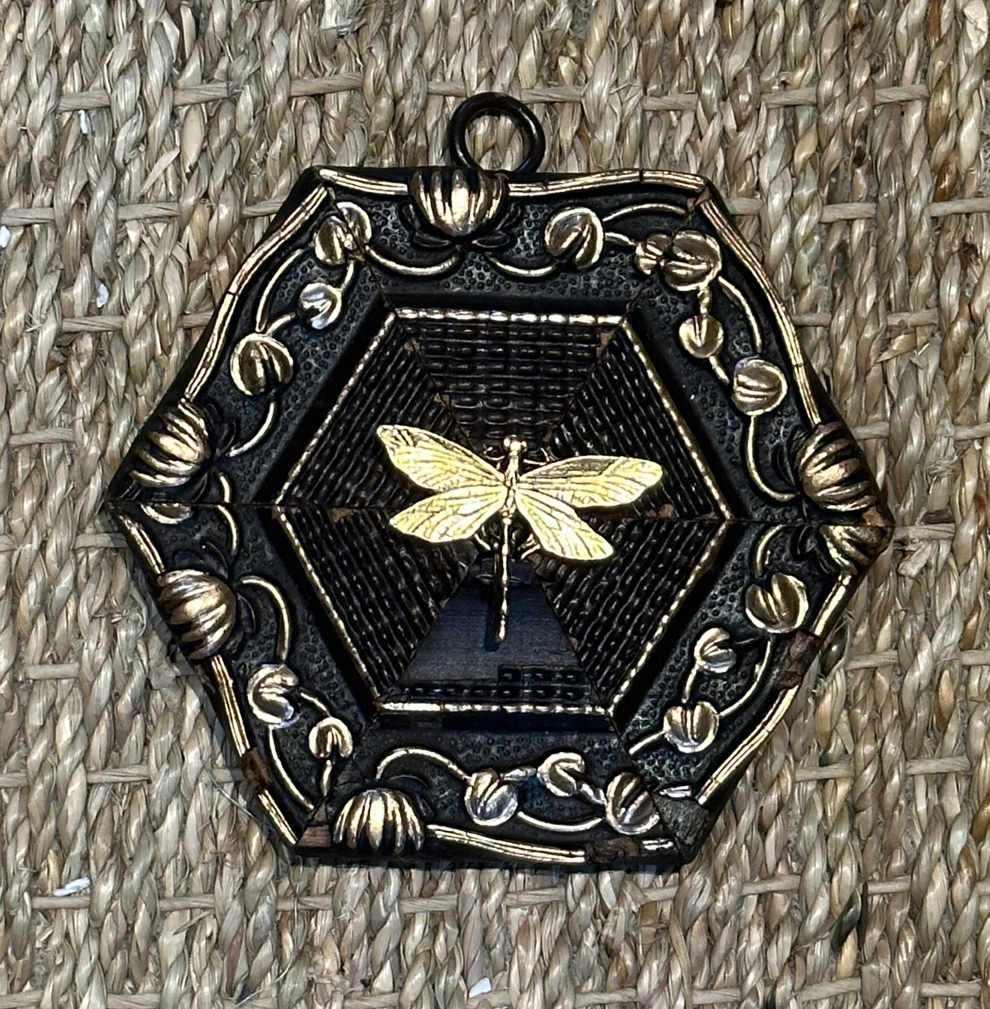 Museum Bee, Painted Frame with Dragonfly