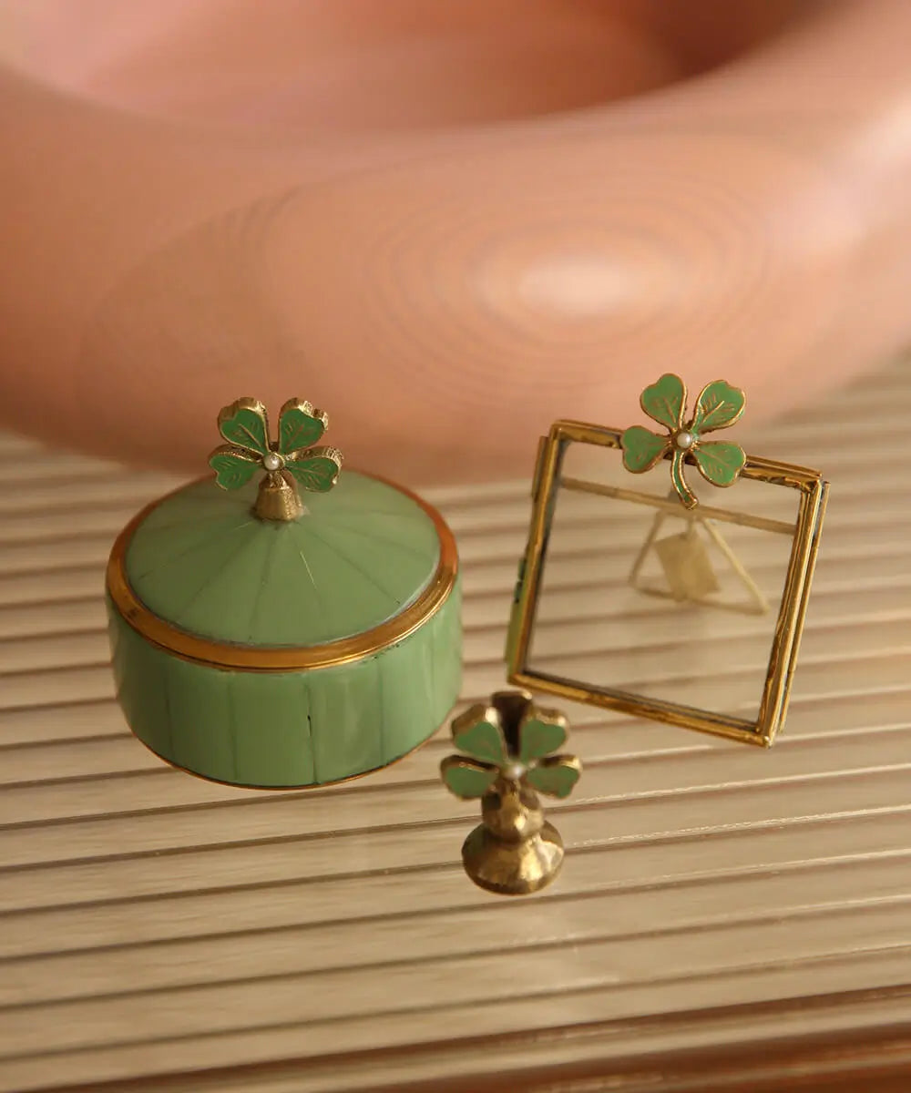 Lucky Clover Circus Box, Medium