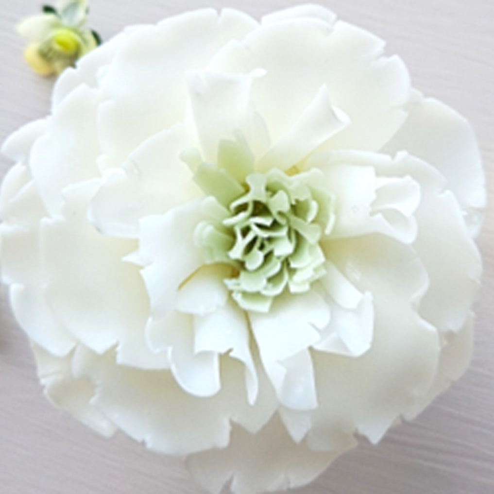 Petite Espirit Calming Water Soap on Pedestal