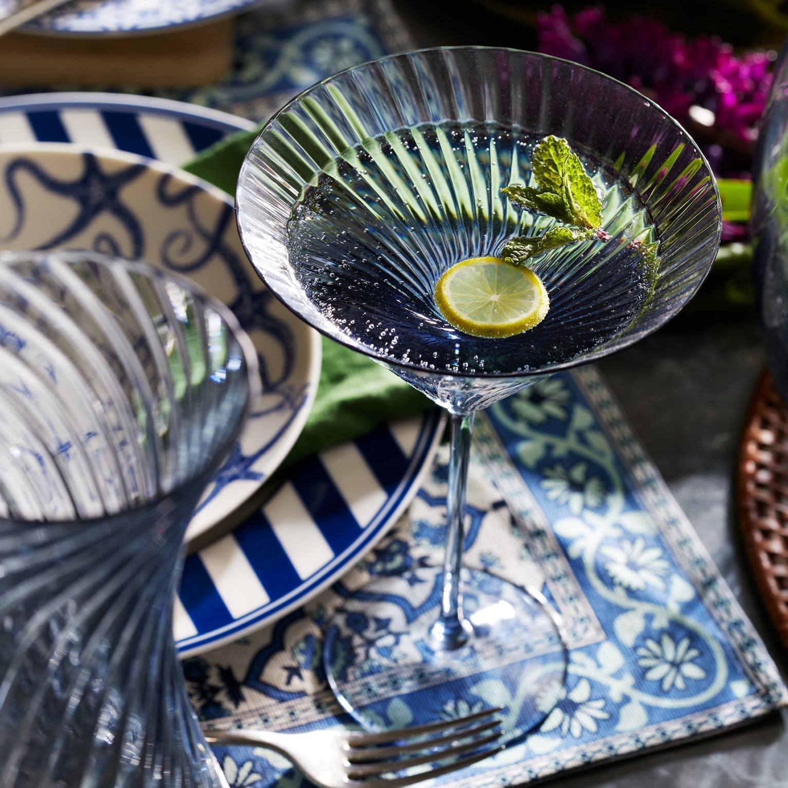 Hunt and Bloom Quinn Martini Glasses - Thumbnail 2