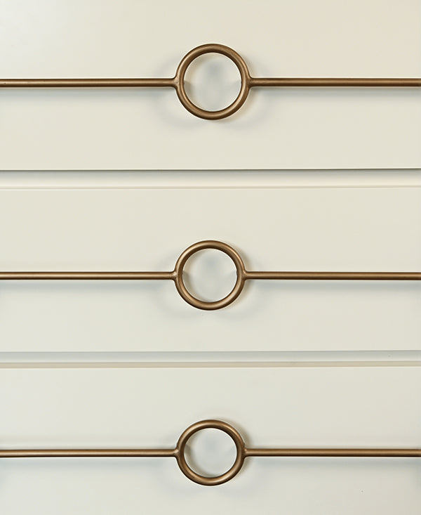 Worlds Away Roderick Chest, Antique White