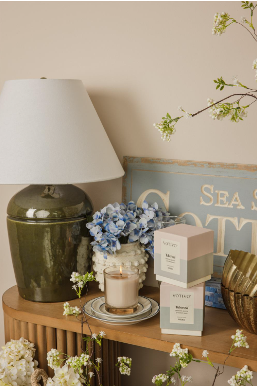 Votivo Tuberosa 10 oz. Signature Candle