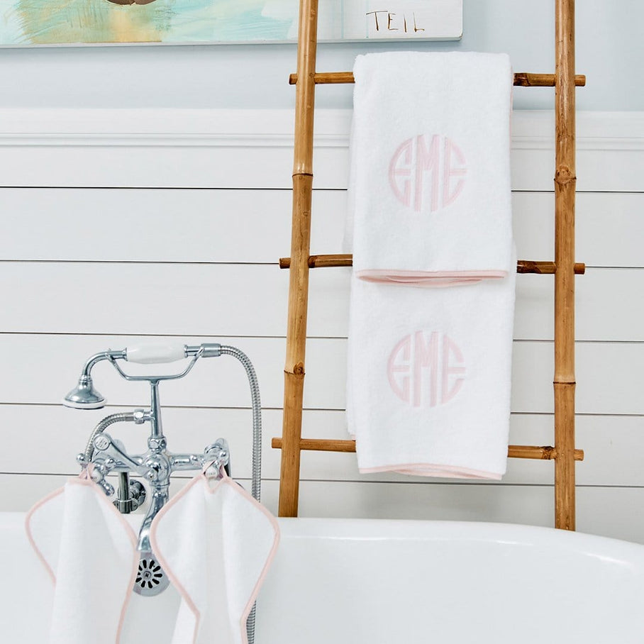 Weezie Signature Bath Towel, Ballet Pink on White