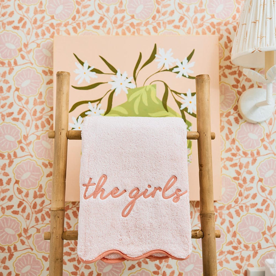 Weezie Scallop Bath Towel, Coral on Ballet Pink