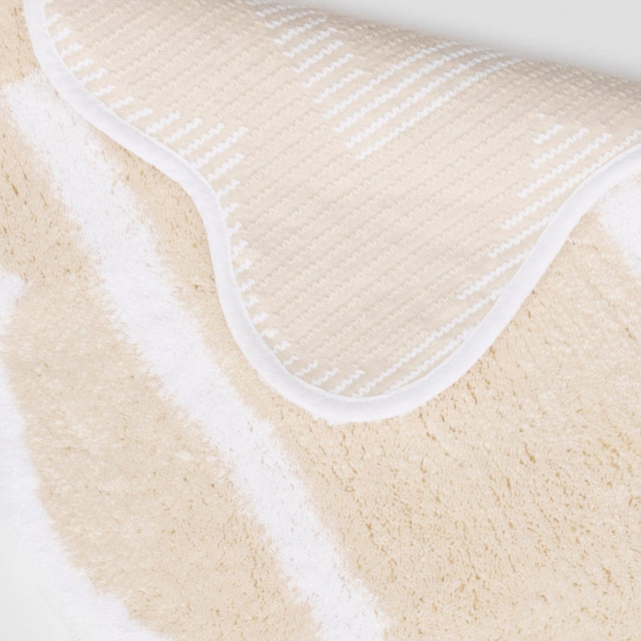 Weezie Scallop Bath Rug, Dune