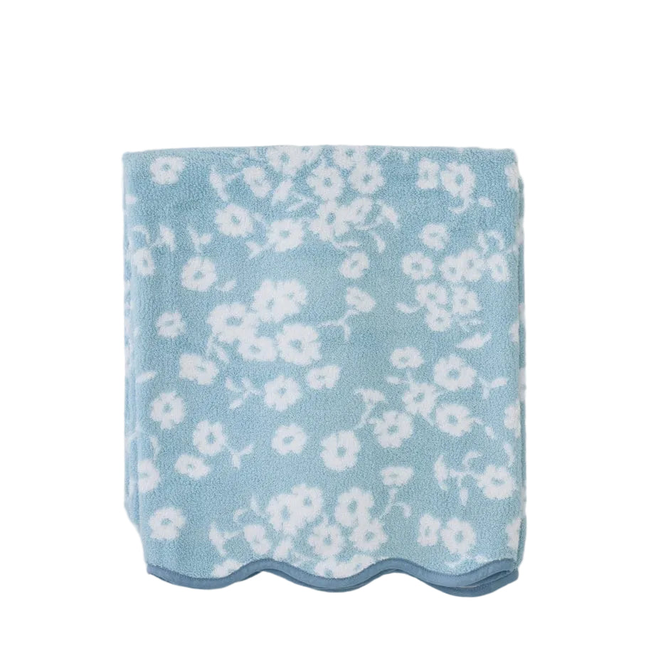 Weezie Patterned Scallop Bath Towel, Sea Glass Margot