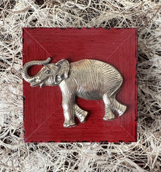 Museum Bee, Lacquer Frame with Elephant - Hunt and Bloom