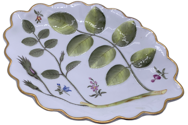 Royal Worcester The Blind Earl Raised Pattern Oval Scalloped Serving Dish - Hunt and Bloom